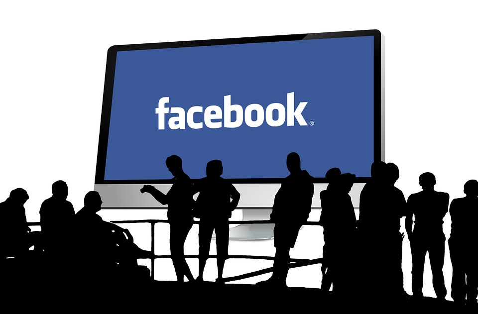 A FB oldal és FB csoport összekapcsolása